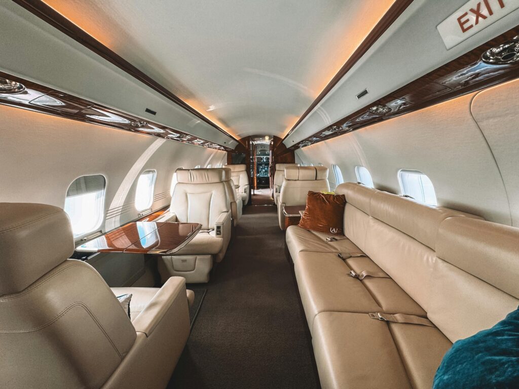 Charter Private Jet Dallas & Miami – Light, Midsize, Gulfstream, FAA Certified
