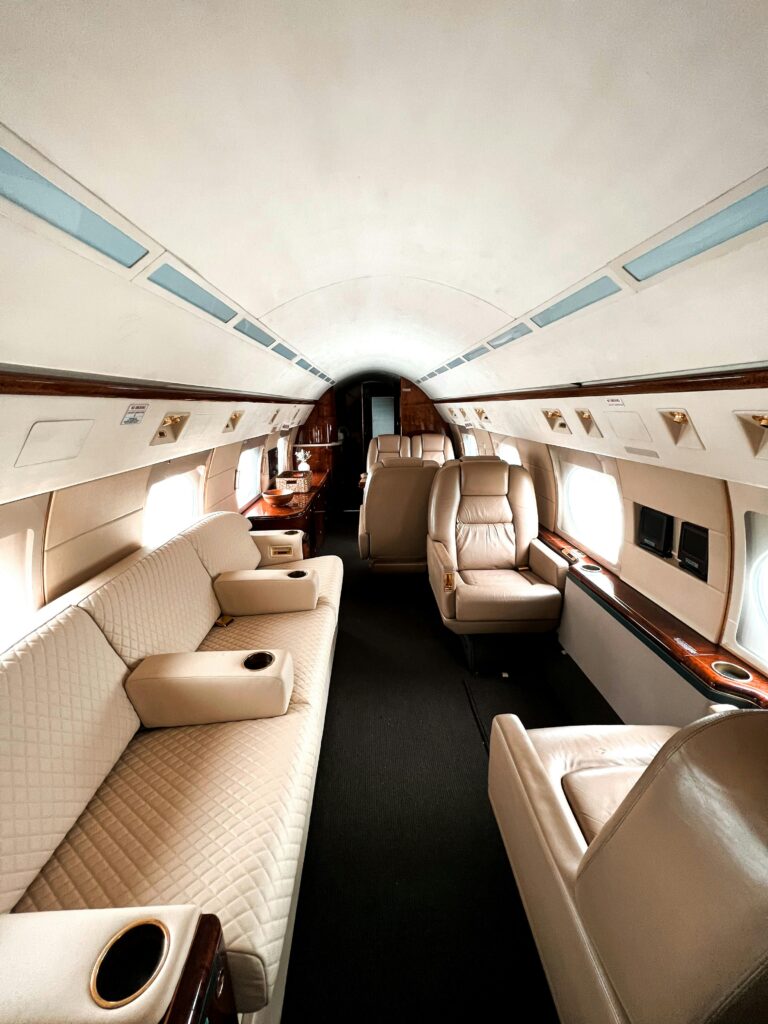 Charter Private Jet Teterboro & Miami – Light, Midsize, Gulfstream, FAA Certified