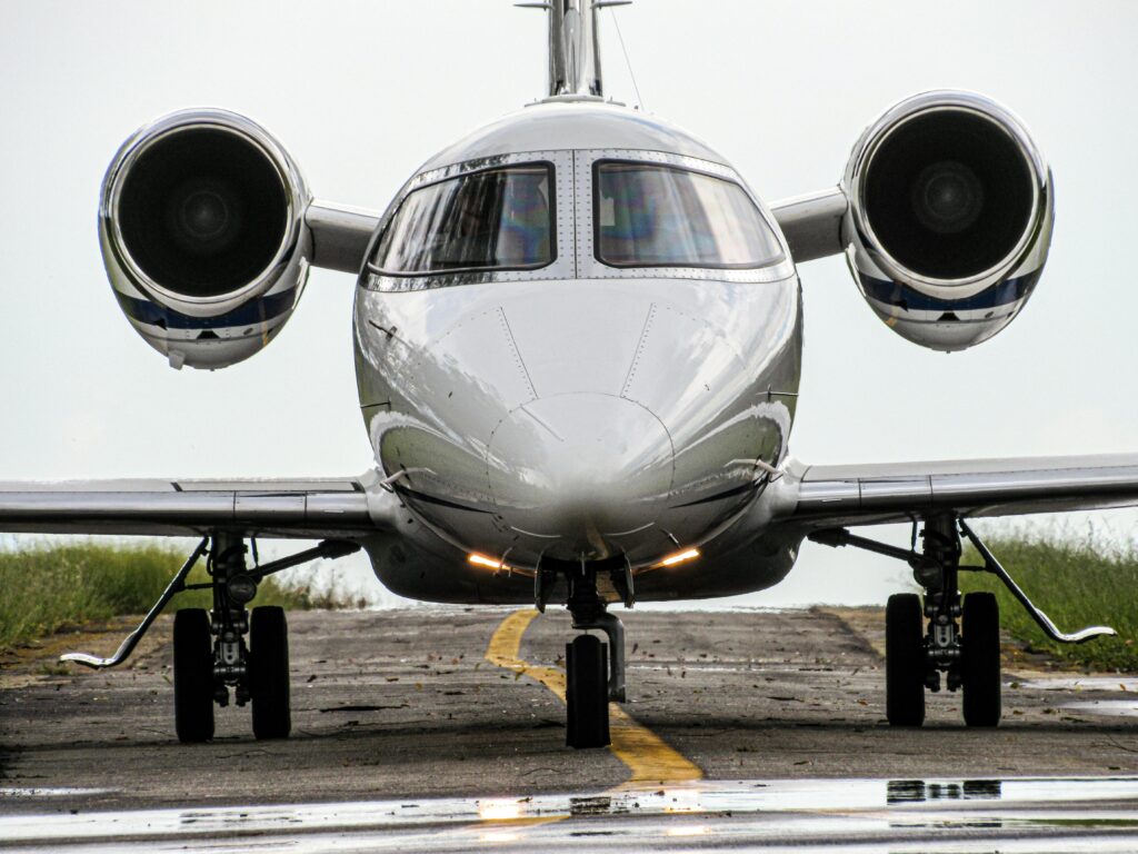 Charter Private Jet Van Nuys to New York – Super Midsize, Heavy Jets, FAA Certified